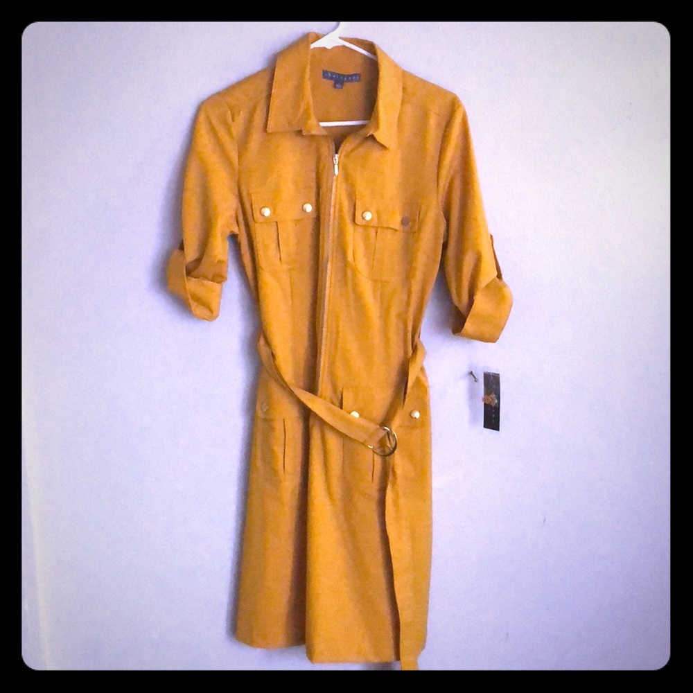 Dress w/waist tie